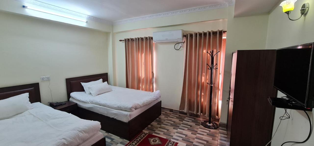 Pashupati View Hotel Kathmandu Exterior foto