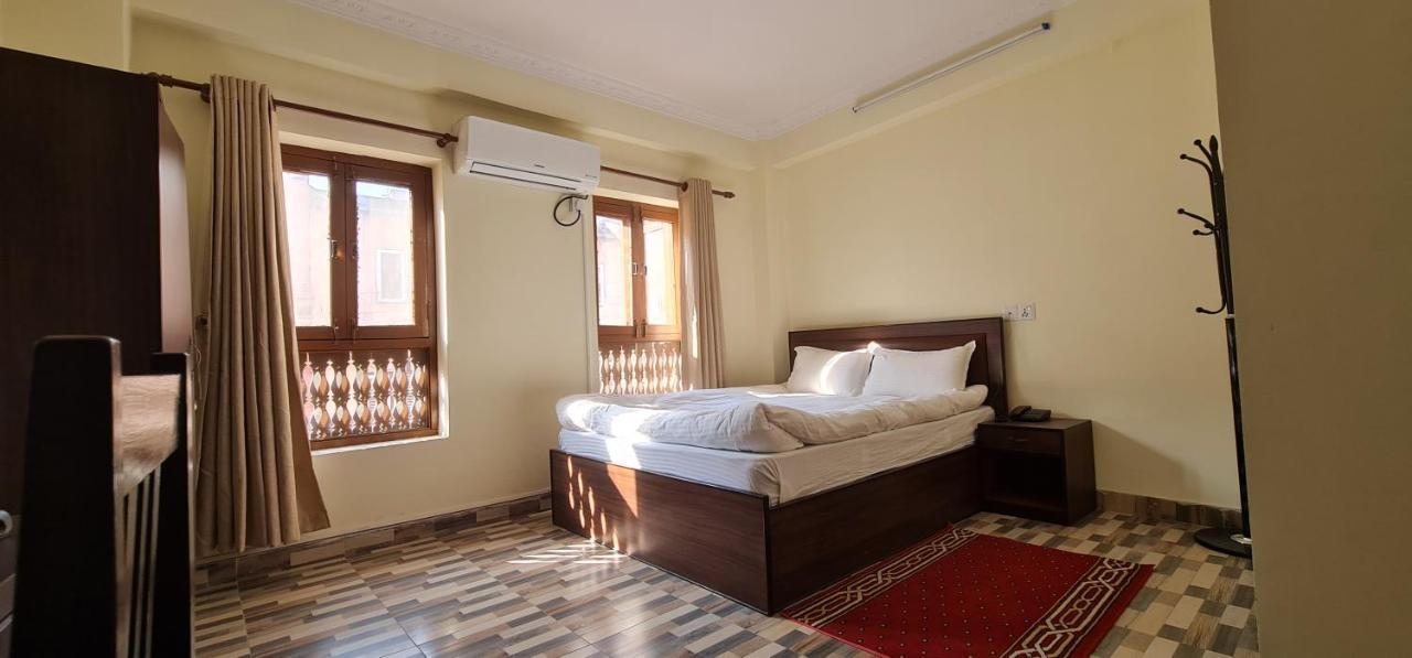 Pashupati View Hotel Kathmandu Exterior foto