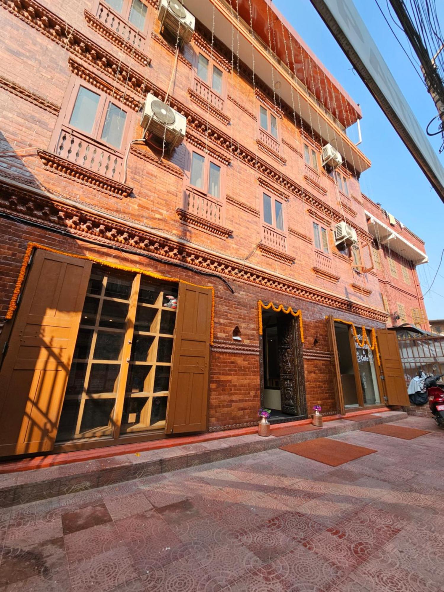 Pashupati View Hotel Kathmandu Exterior foto